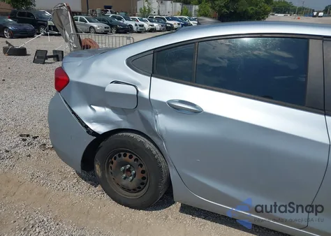 2018 Chevrolet Cruze Ls Auto z USA, uszkodzony, nr VIN 1G1BC5SM1J7148544